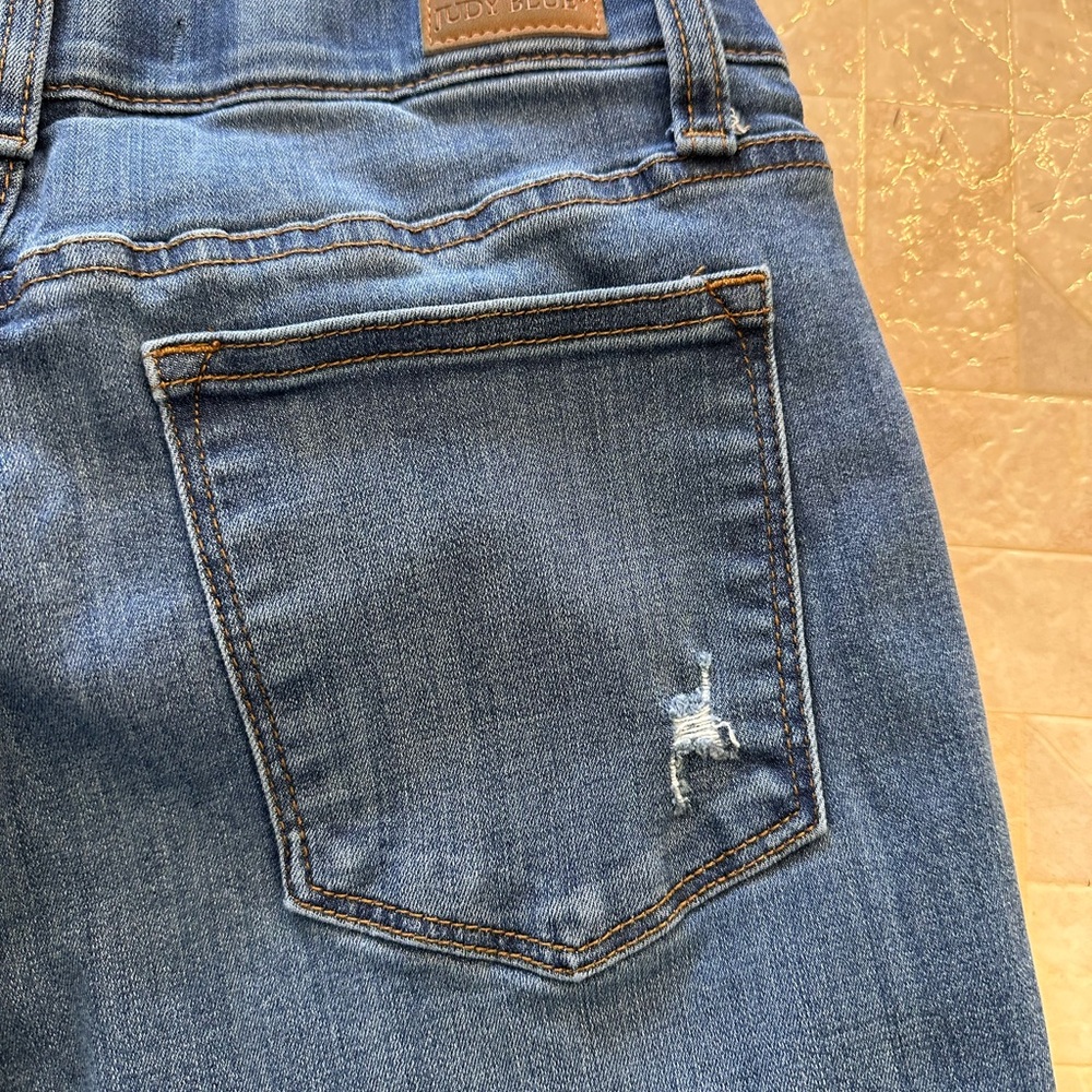 Blue Denim Jeans with Back Pocket Detail